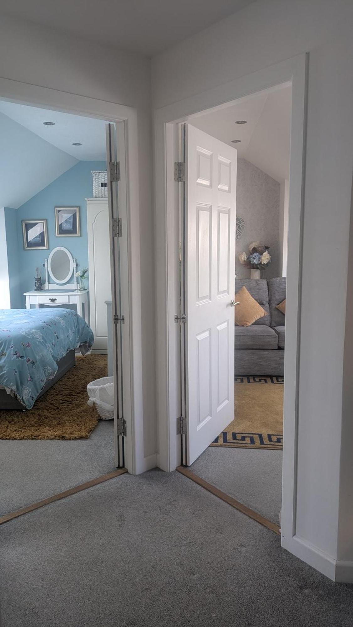 Village Life- Private Attic Suite - Living Room, Bedroom And Bathroom Newtown St Boswells المظهر الخارجي الصورة